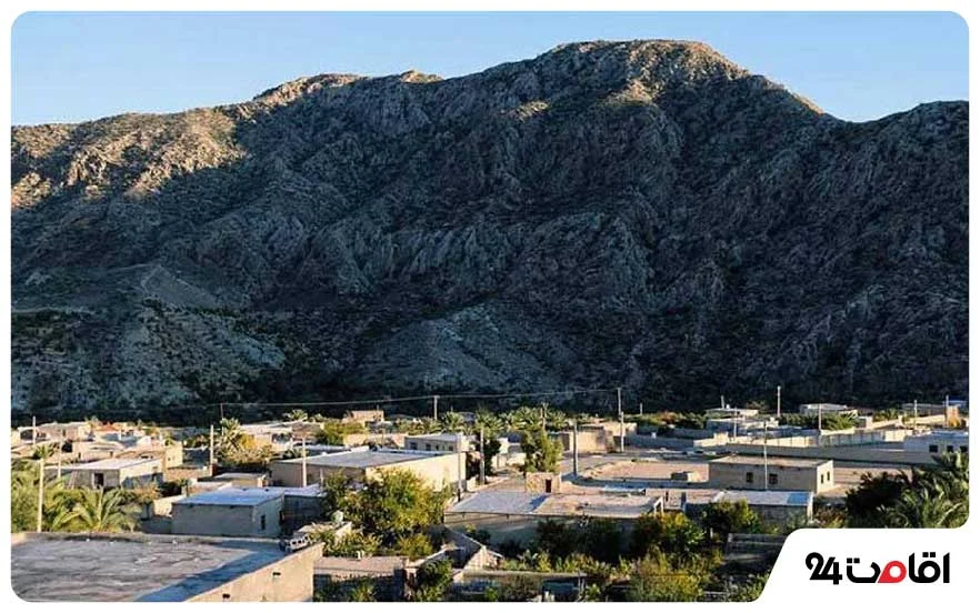 منطقه کوهستانی هماگ حدود 110 کیلومتر دورتر از بندرعباس