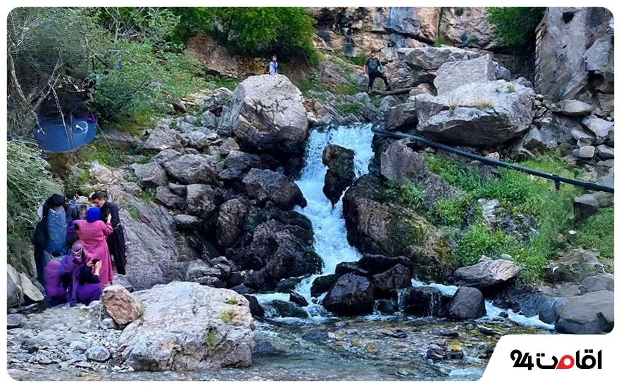 چشمه‌های کوهستانی بین روستای بلبر و نوین