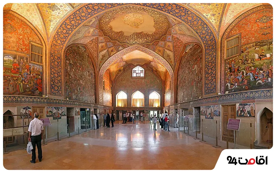 معماری کاخ چهلستون