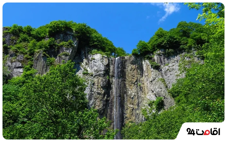 طبیعت پارک جنگلی بی بی یانلو در بهار