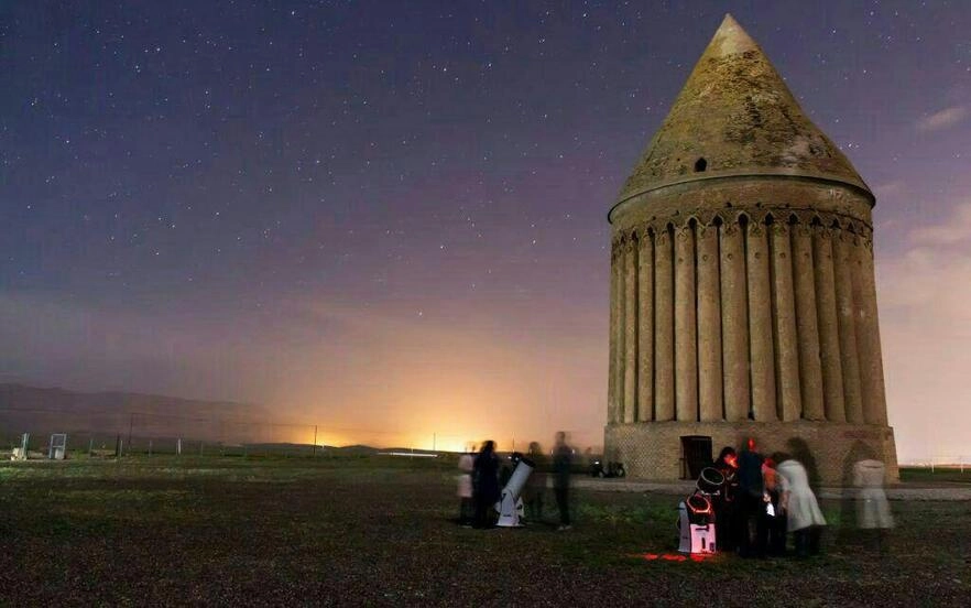 معرفی برج رادکان مشهد : آدرس و تصاویر میل رادکان 5 نجوم با برج رادکان در چناران مشهد