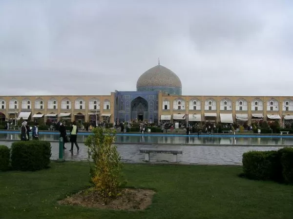 مسجد شیخ لطف الله اصفهان