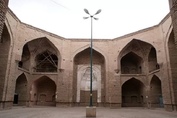 مساجد و کلیساهای آذربایجان غربی