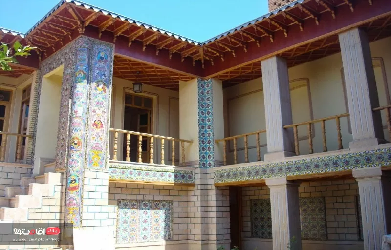 معماری موزه خاتم