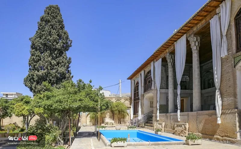 محوطه باغ موزه هفت تنان