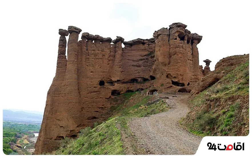 جاهای دیدنی زنجان؛ ۵۵ تا از مکانهای دیدنی، تاریخی و تفریحی زنجان با عکس و آدرس 5 قلعه بهستان در زنجان