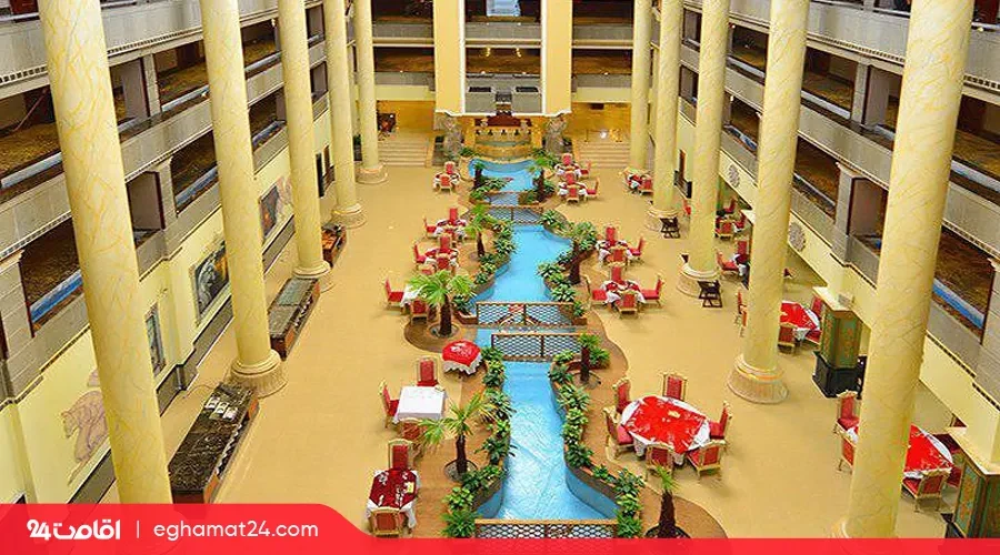 غذاخوری در تور هتل داریوش کیش 