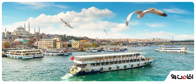 نمایی آرامش‌بخش از دریای مرمره در استانبول؛ ترکیبی از زیبایی طبیعی و فضای توریستی