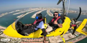 سلفی دو نفره در جایروکوپتر بر فراز آسمان دبی