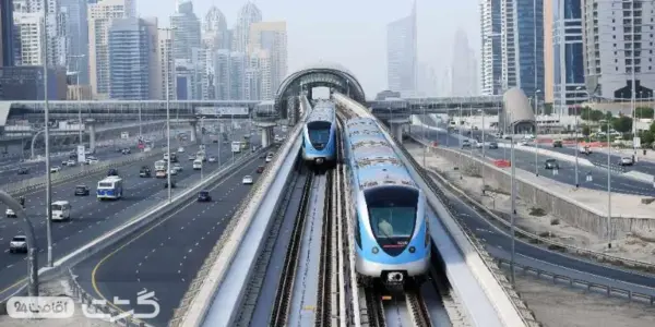 نمایی از دو مونوریل دبی در کنار هم