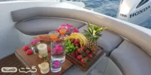 پذیرایی میوه و دسر در یات گلف کرافت کیش