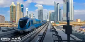 مونوریل دبی از بغل با پشم اندازی زیبا از برج های دبی