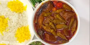 سرو خورش بامیه لذیذ در ستوران گلدن کلاسیک دبی