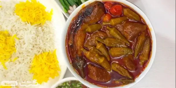 سرو خورش بامیه لذیذ در ستوران گلدن کلاسیک دبی