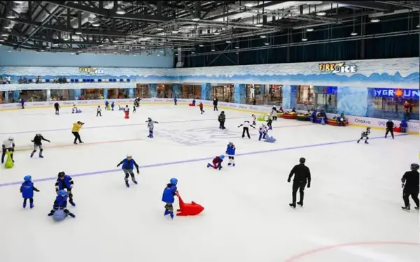 تصویری از آیس رینک میکامال کیش