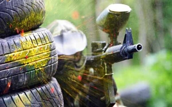 تصویری از یک شرکت کننده در پینت بال جام جم مشهد