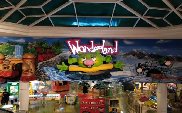 تصویری از سرزمین عجایب مشهد